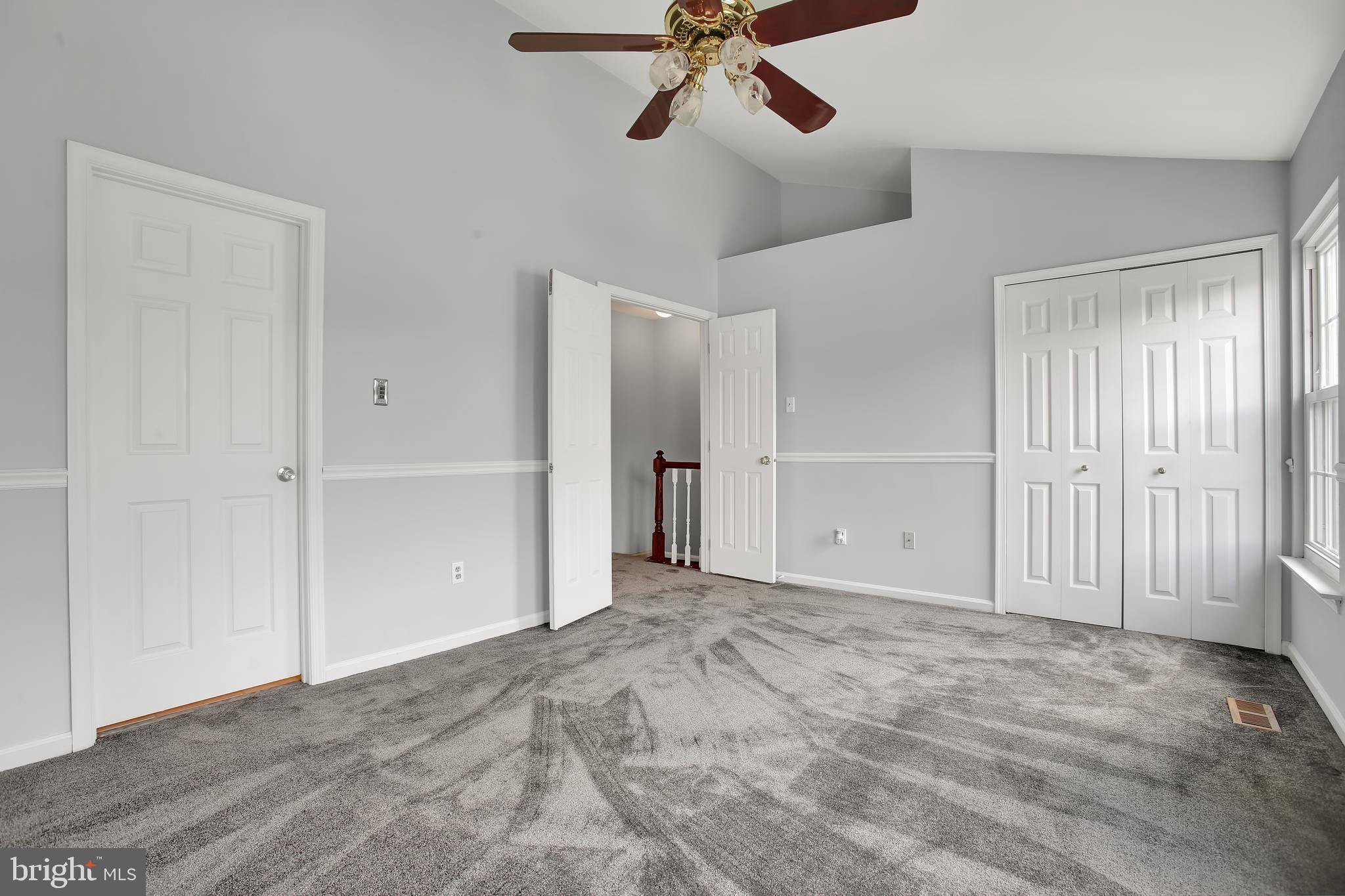 CONSTANT FRIENDSHIP - Residential