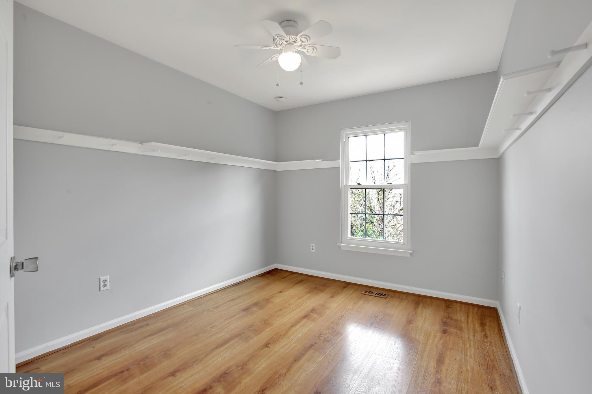 CONSTANT FRIENDSHIP - Residential