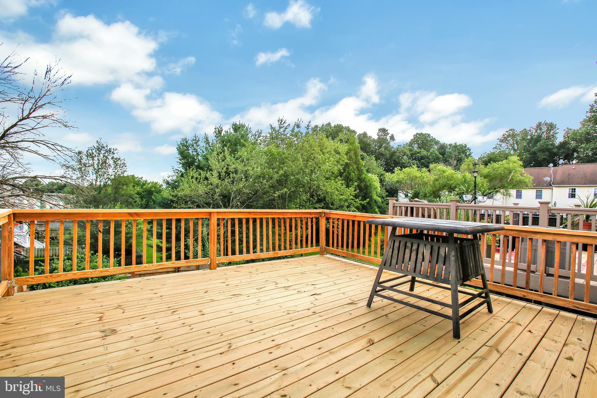 CONSTANT FRIENDSHIP - Residential