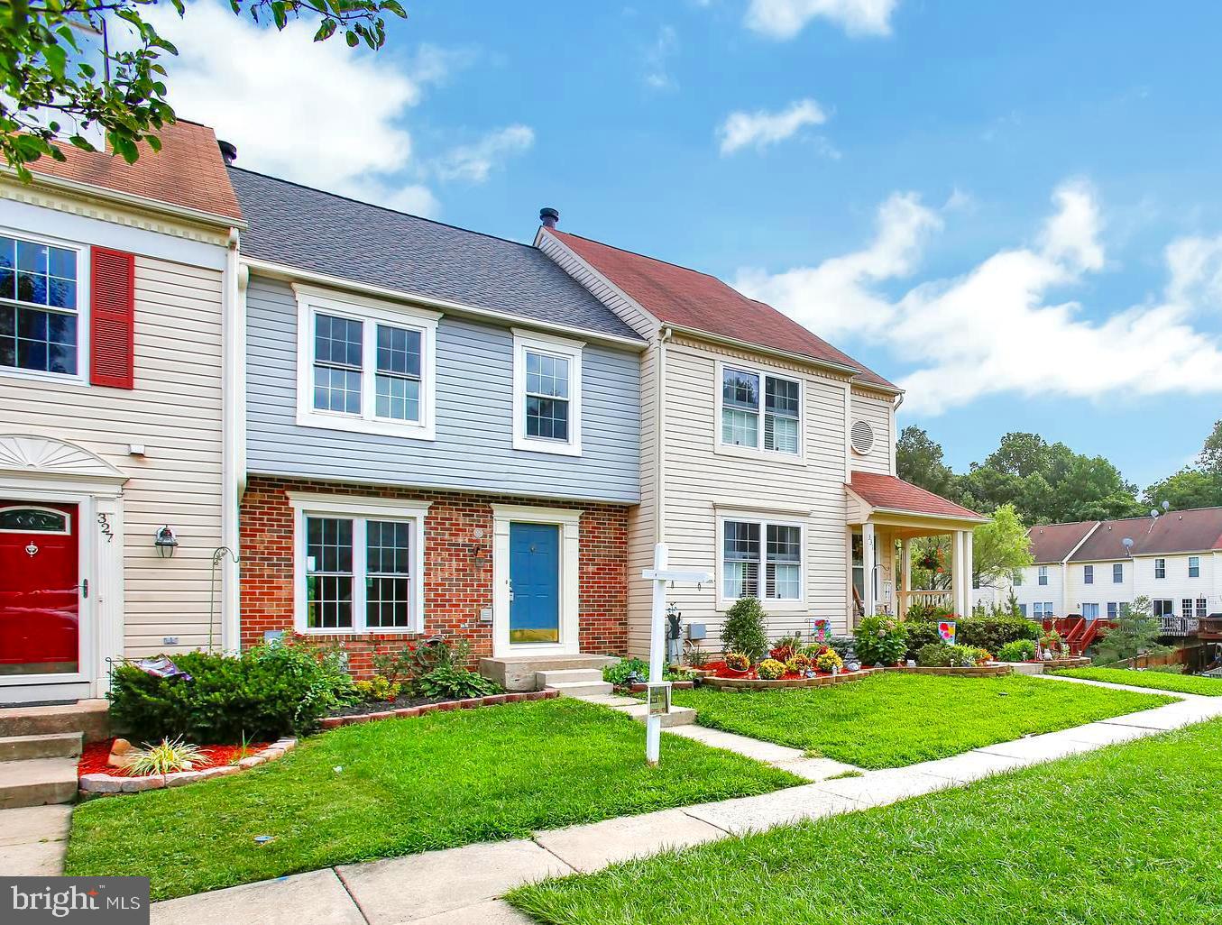 CONSTANT FRIENDSHIP - Residential