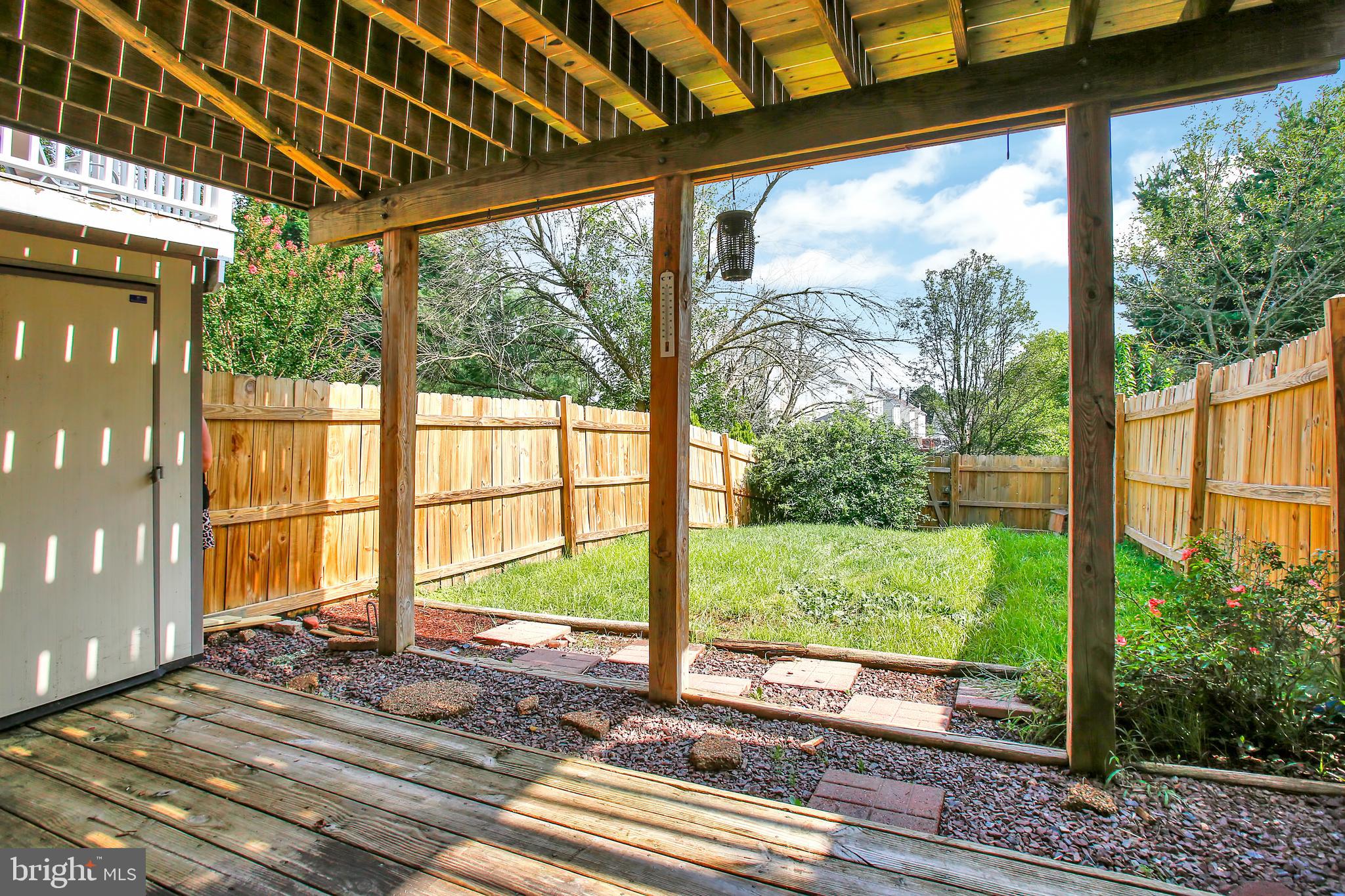 CONSTANT FRIENDSHIP - Residential