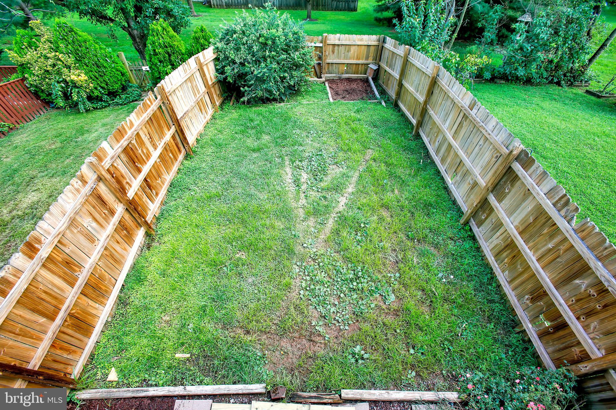 CONSTANT FRIENDSHIP - Residential