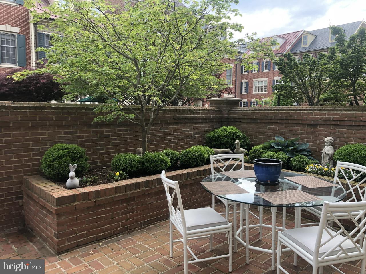 HARBORSIDE - Residential Lease