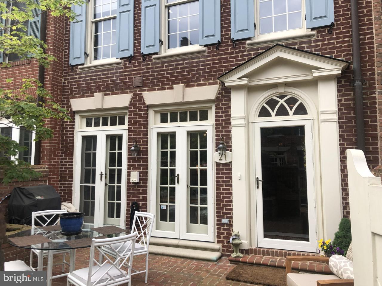 HARBORSIDE - Residential Lease