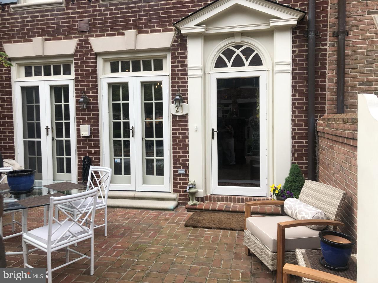 HARBORSIDE - Residential Lease