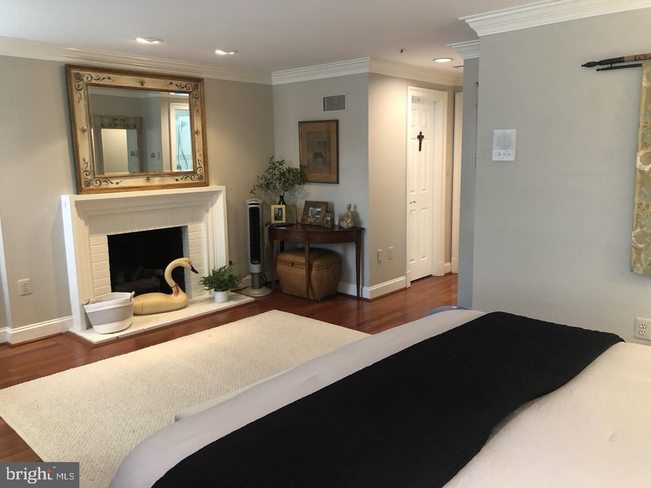 HARBORSIDE - Residential Lease