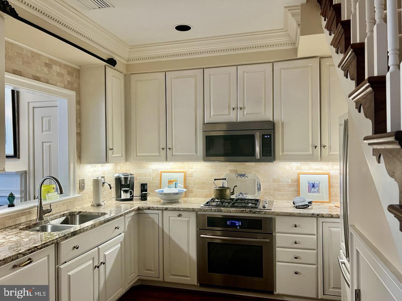 HARBORSIDE - Residential Lease