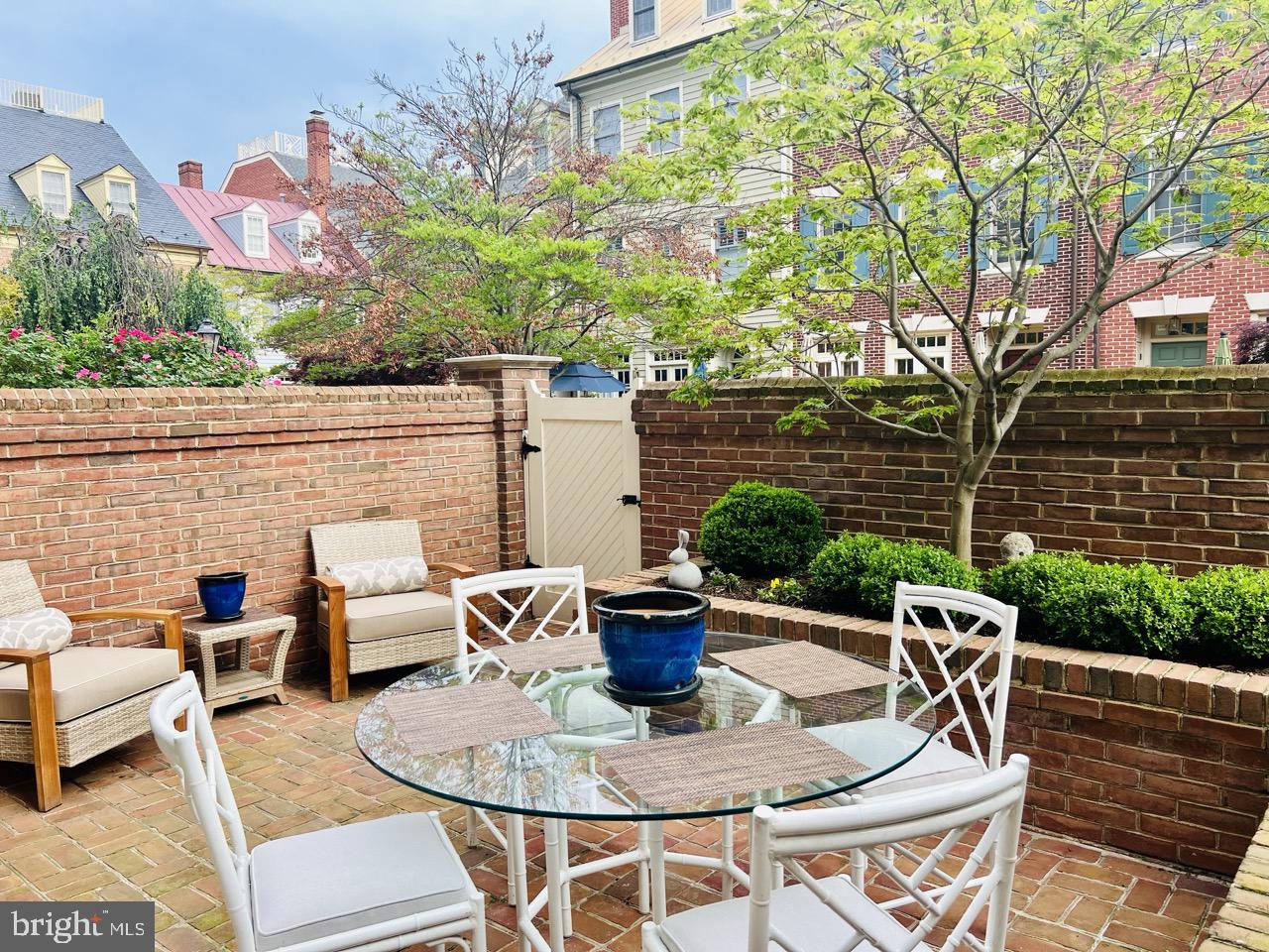 HARBORSIDE - Residential Lease