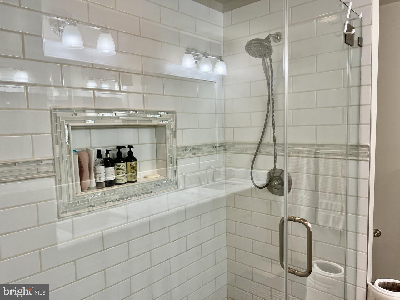 HARBORSIDE - Residential Lease