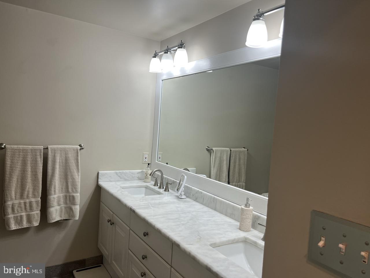 HARBORSIDE - Residential Lease