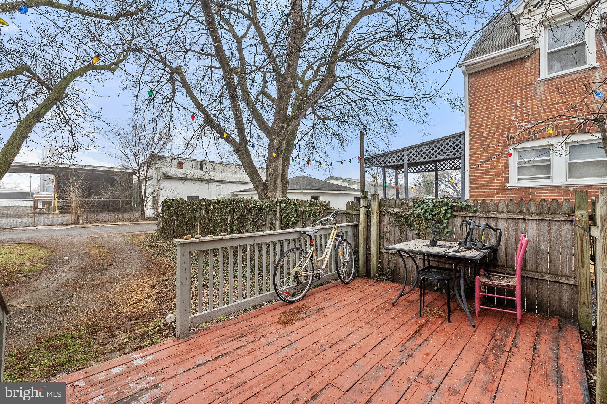 ORCHARD TERR/PLUMLY - Residential