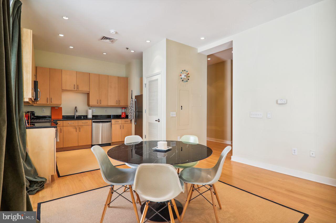 675 E STREET NW 250
