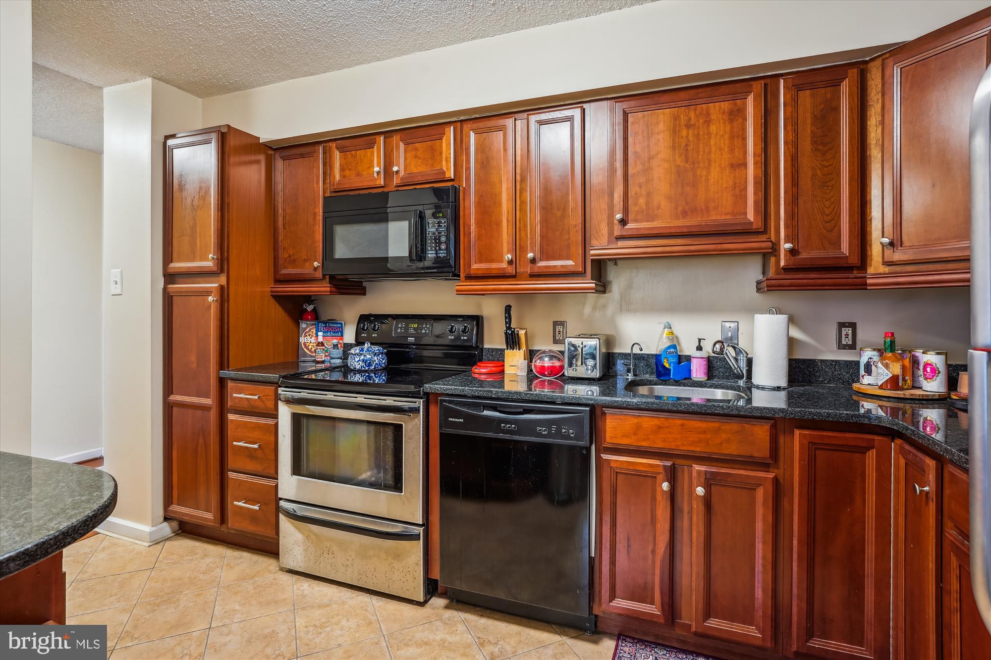 2141 P STREET NW 605