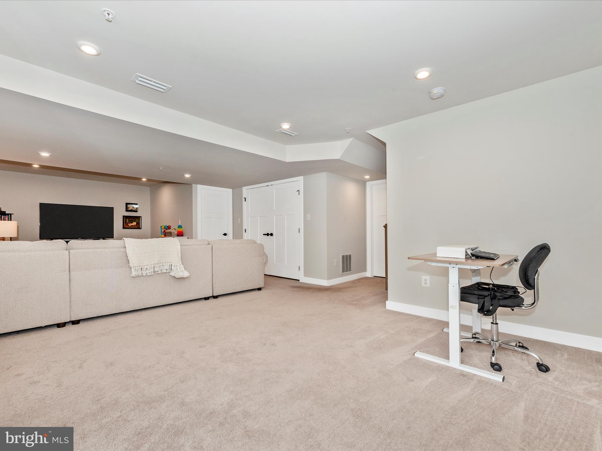 LAKE LINGANORE - Residential