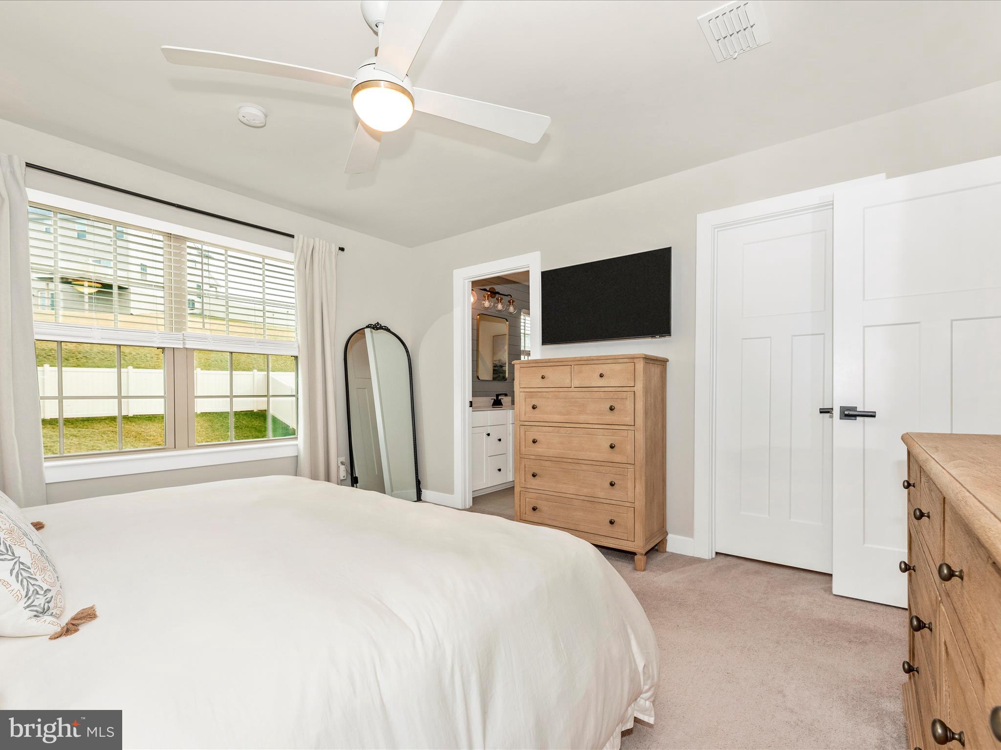 LAKE LINGANORE - Residential