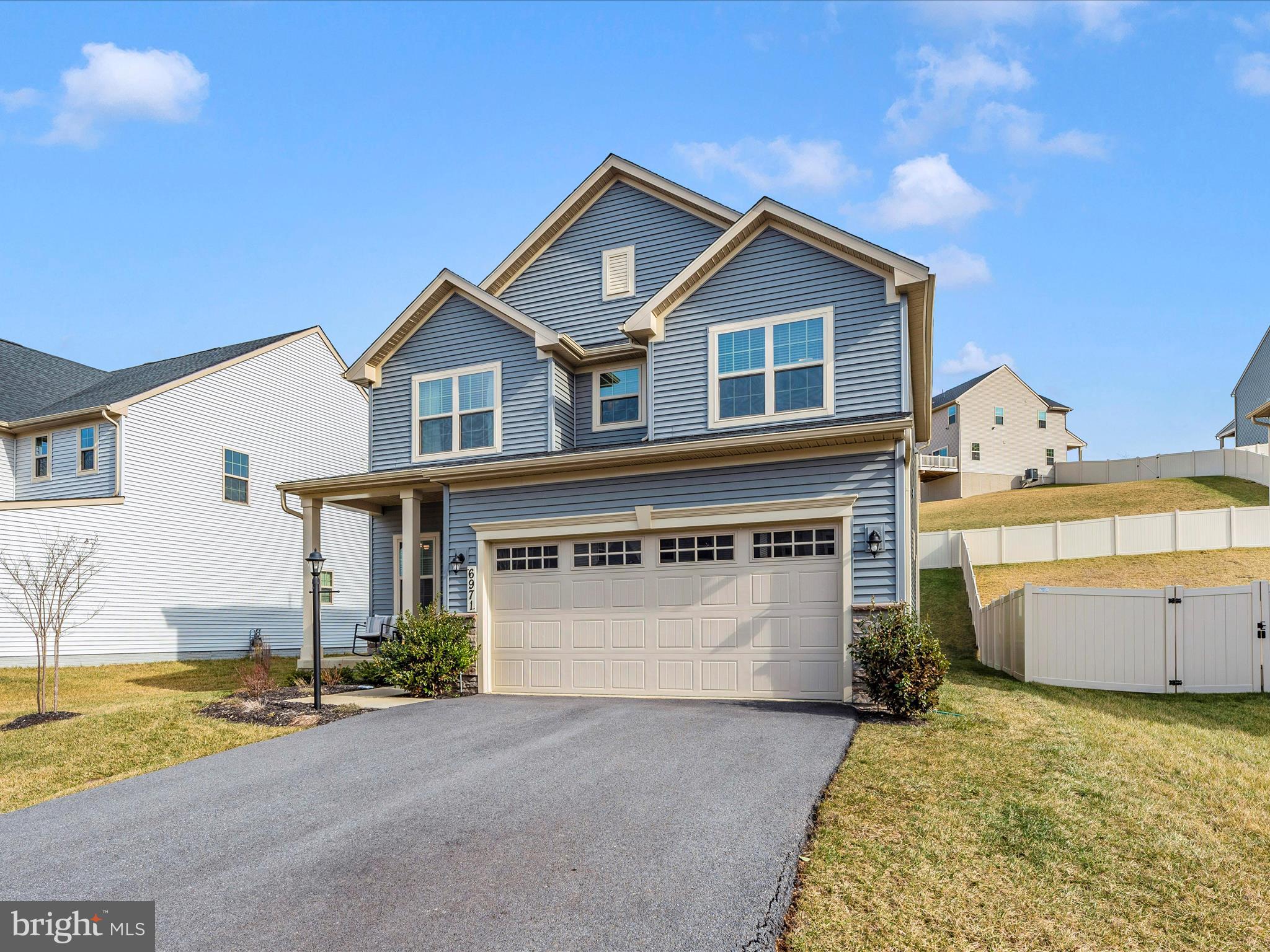 LAKE LINGANORE - Residential