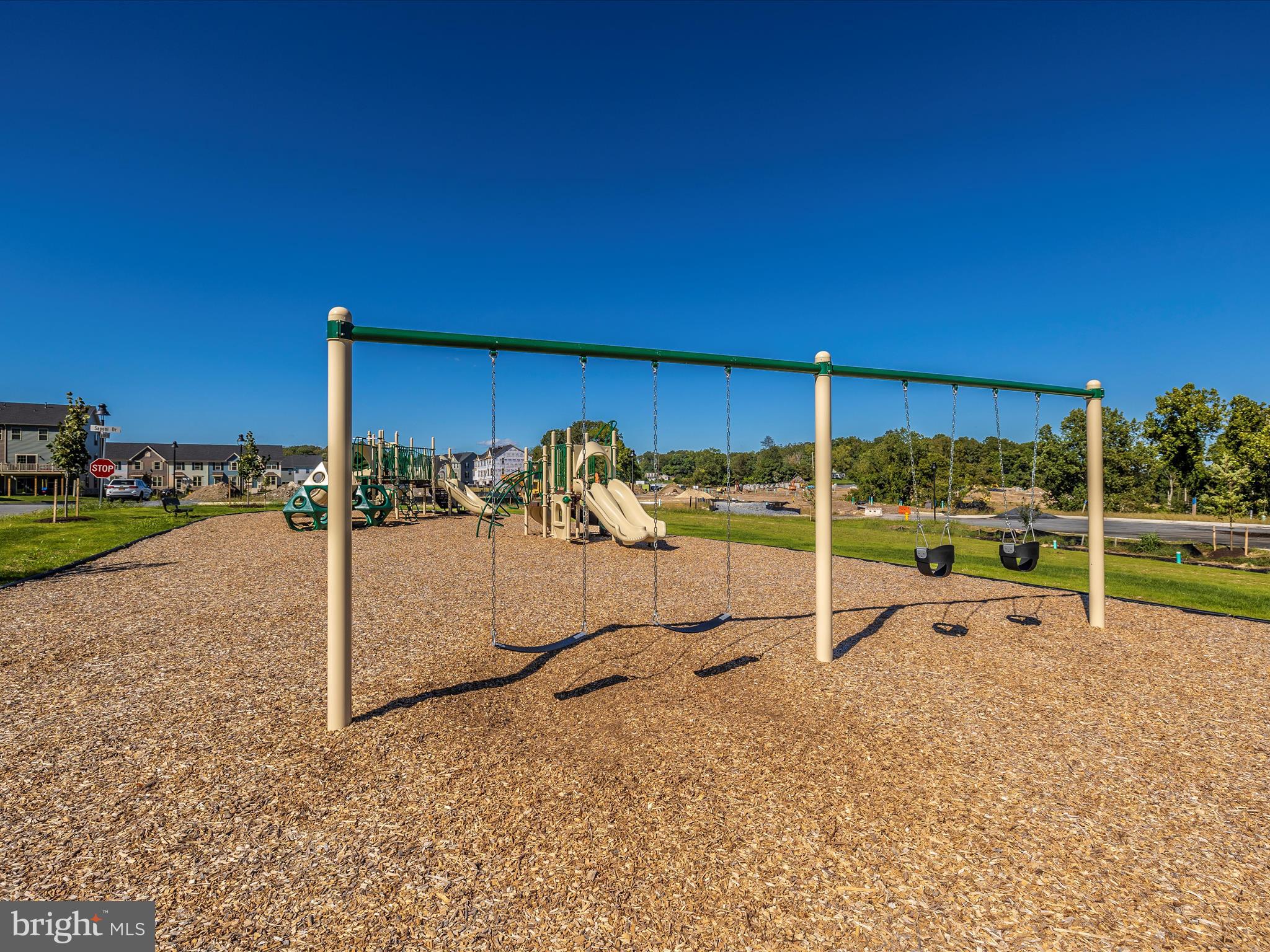 LAKE LINGANORE - Residential