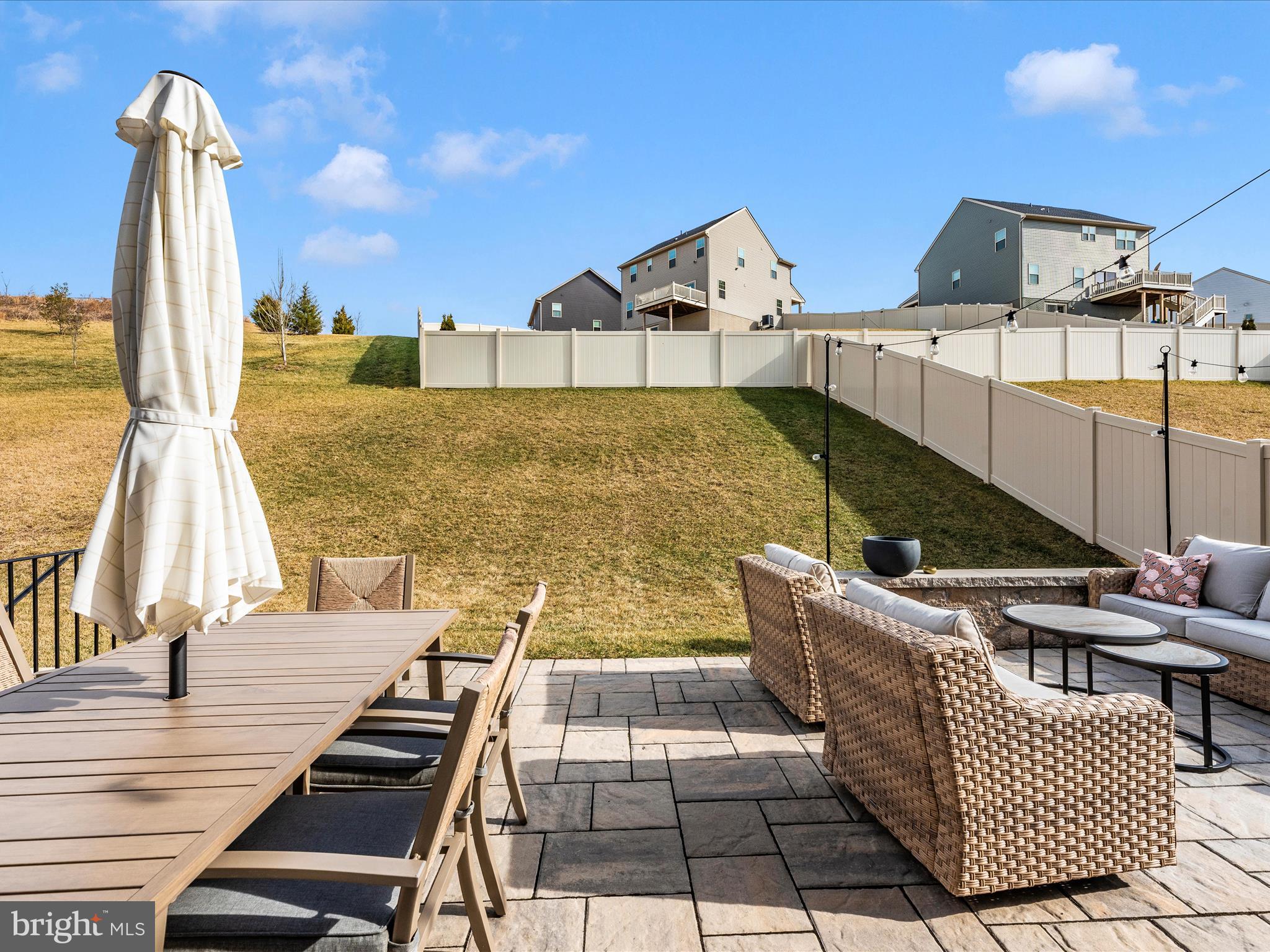 LAKE LINGANORE - Residential