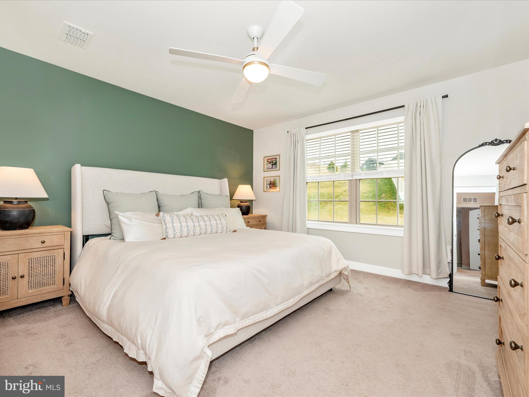 LAKE LINGANORE - Residential