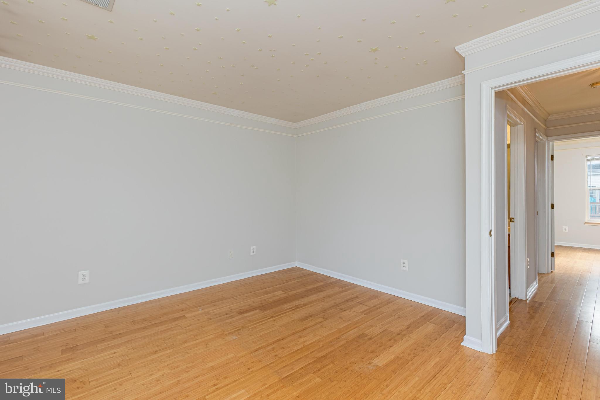 TOWNES AT FAIR LAKES GLEN - Residential Lease