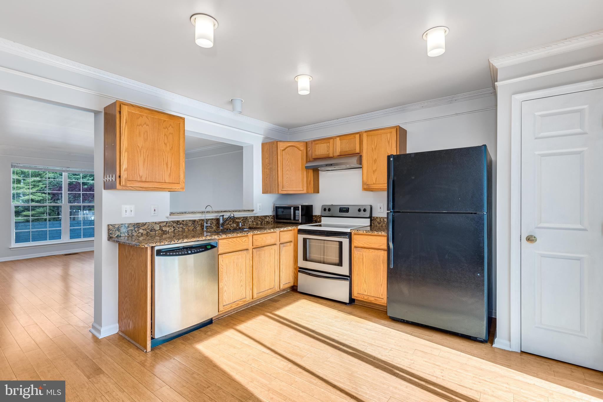 TOWNES AT FAIR LAKES GLEN - Residential Lease