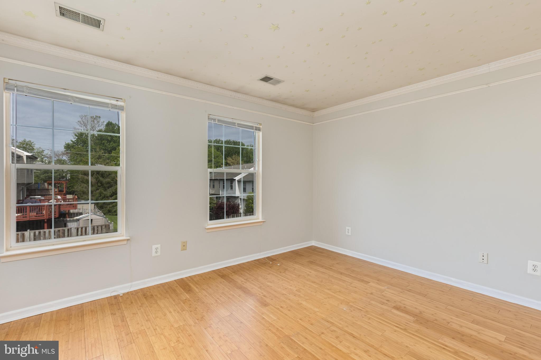 TOWNES AT FAIR LAKES GLEN - Residential Lease