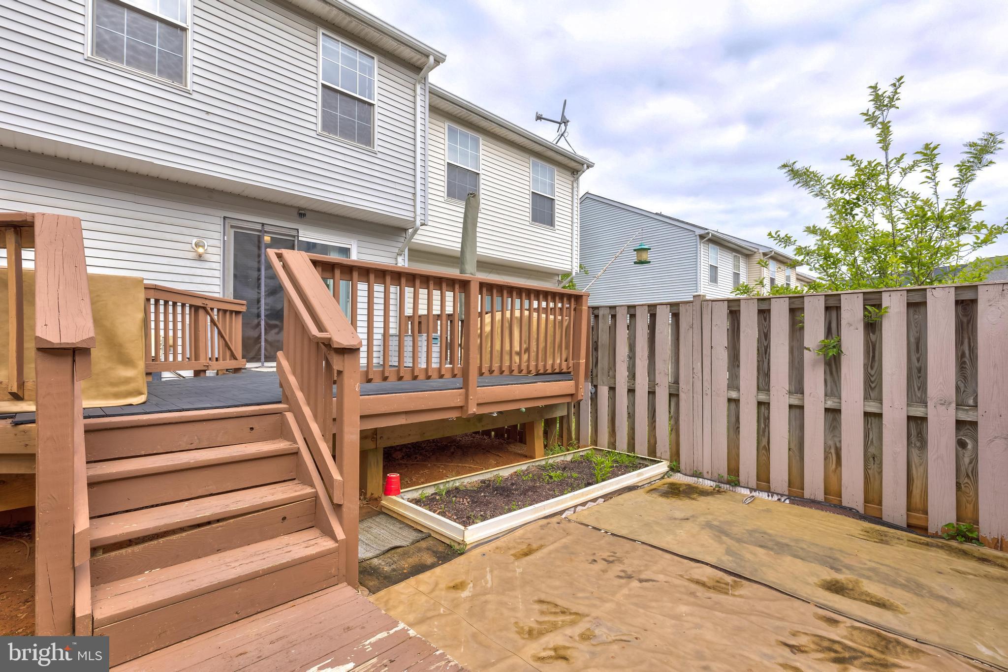 TOWNES AT FAIR LAKES GLEN - Residential Lease