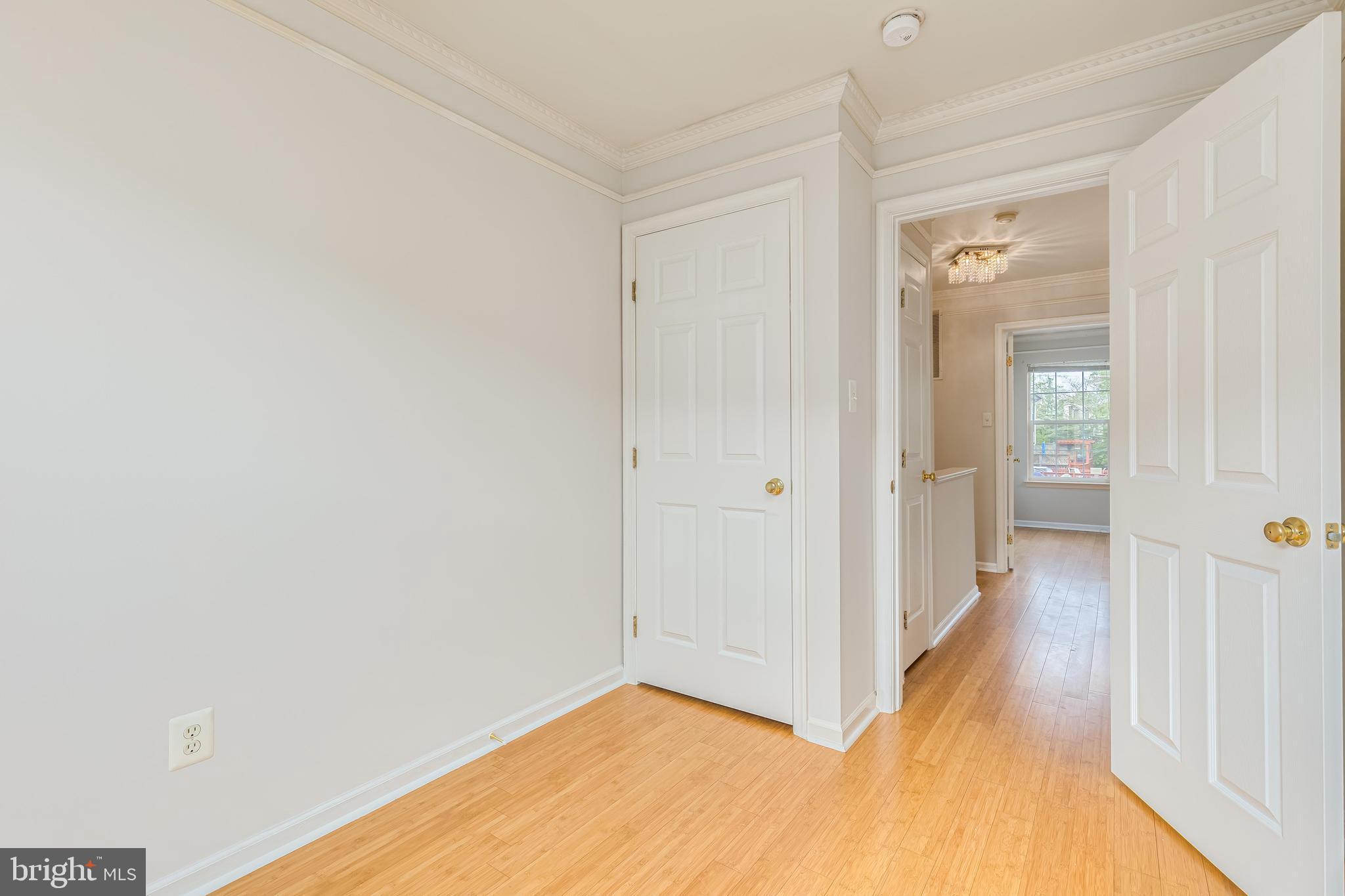 TOWNES AT FAIR LAKES GLEN - Residential Lease