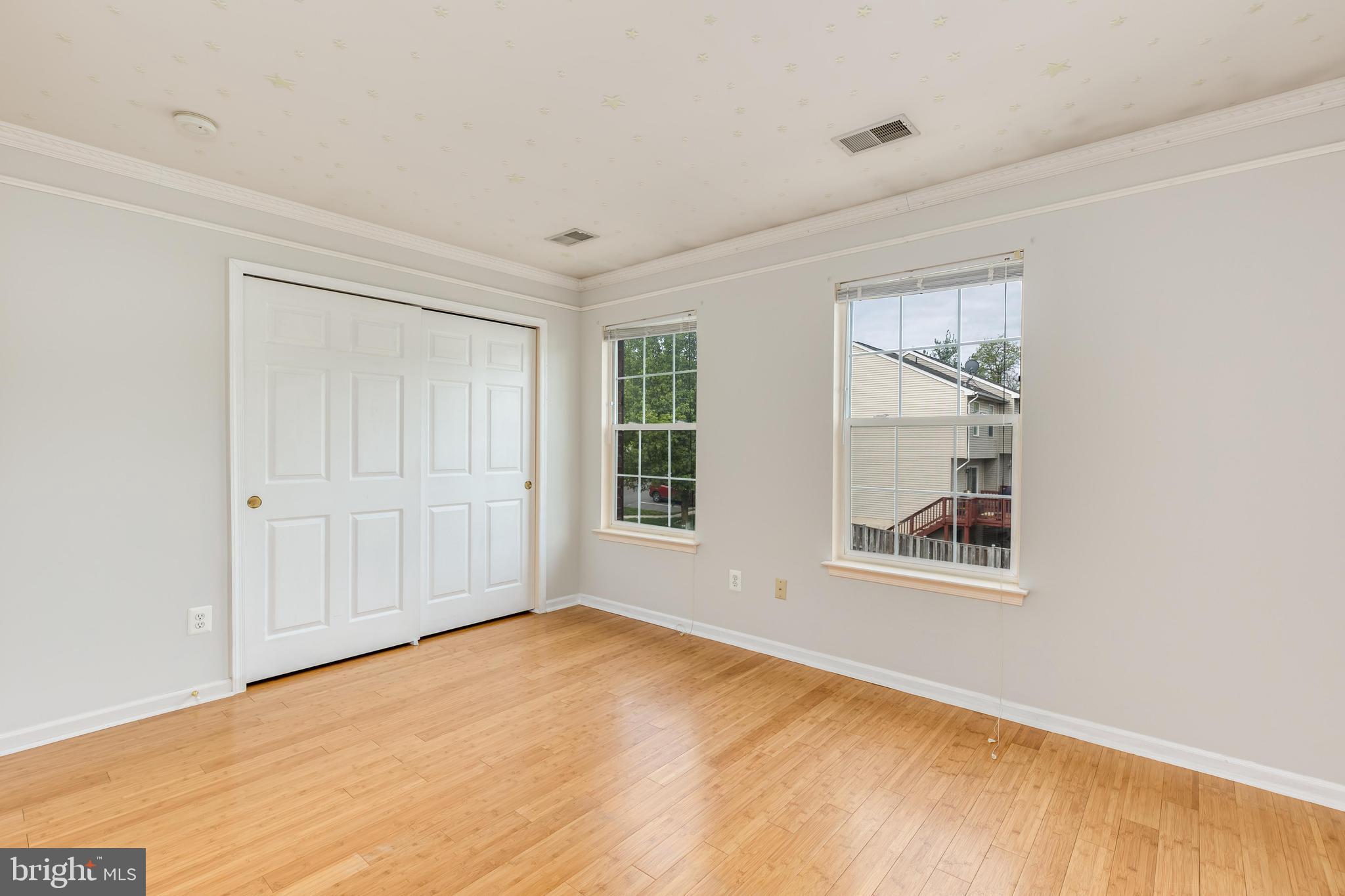 TOWNES AT FAIR LAKES GLEN - Residential Lease