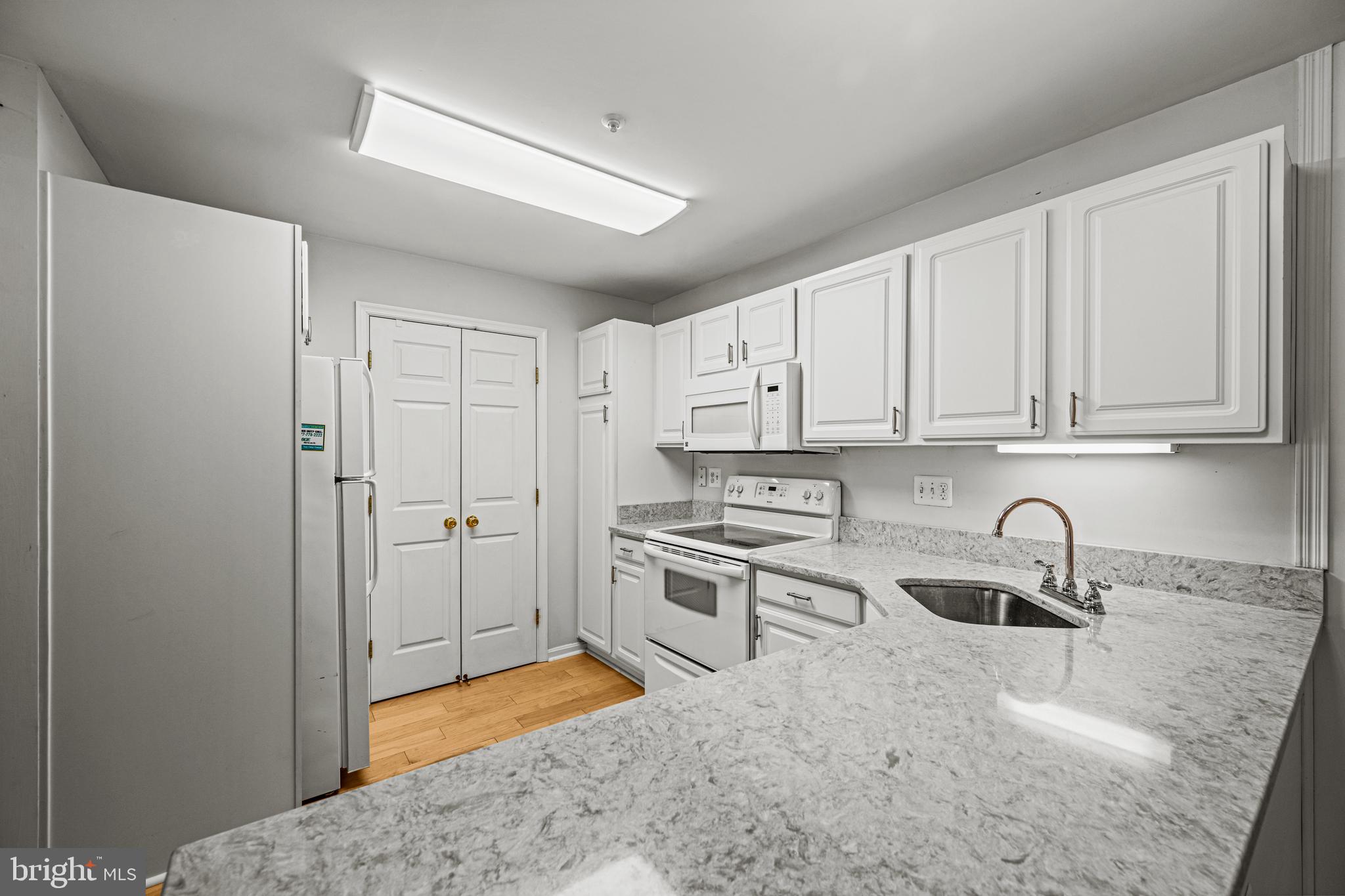 WINIFRED MANOR - Residential