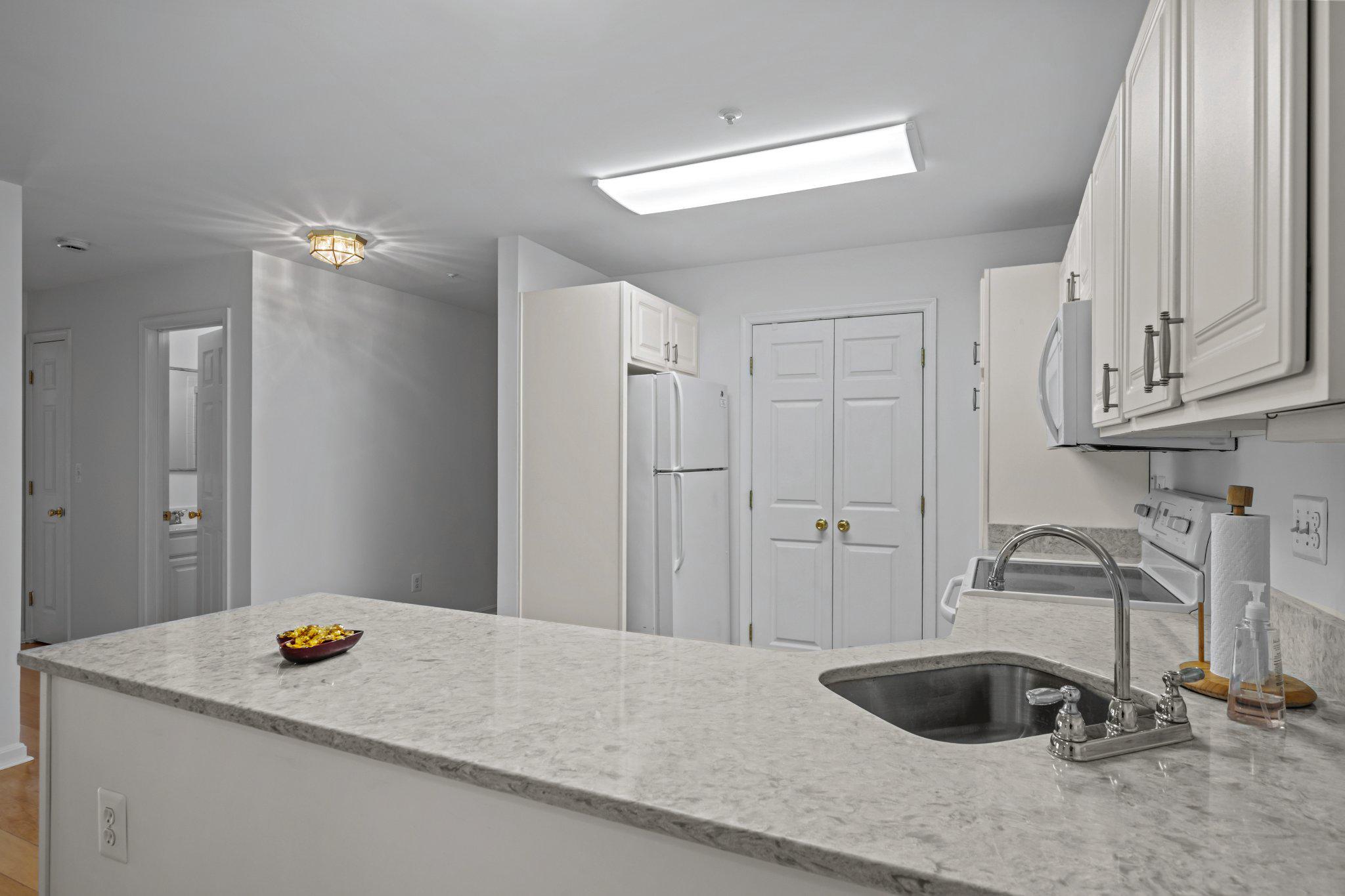 WINIFRED MANOR - Residential