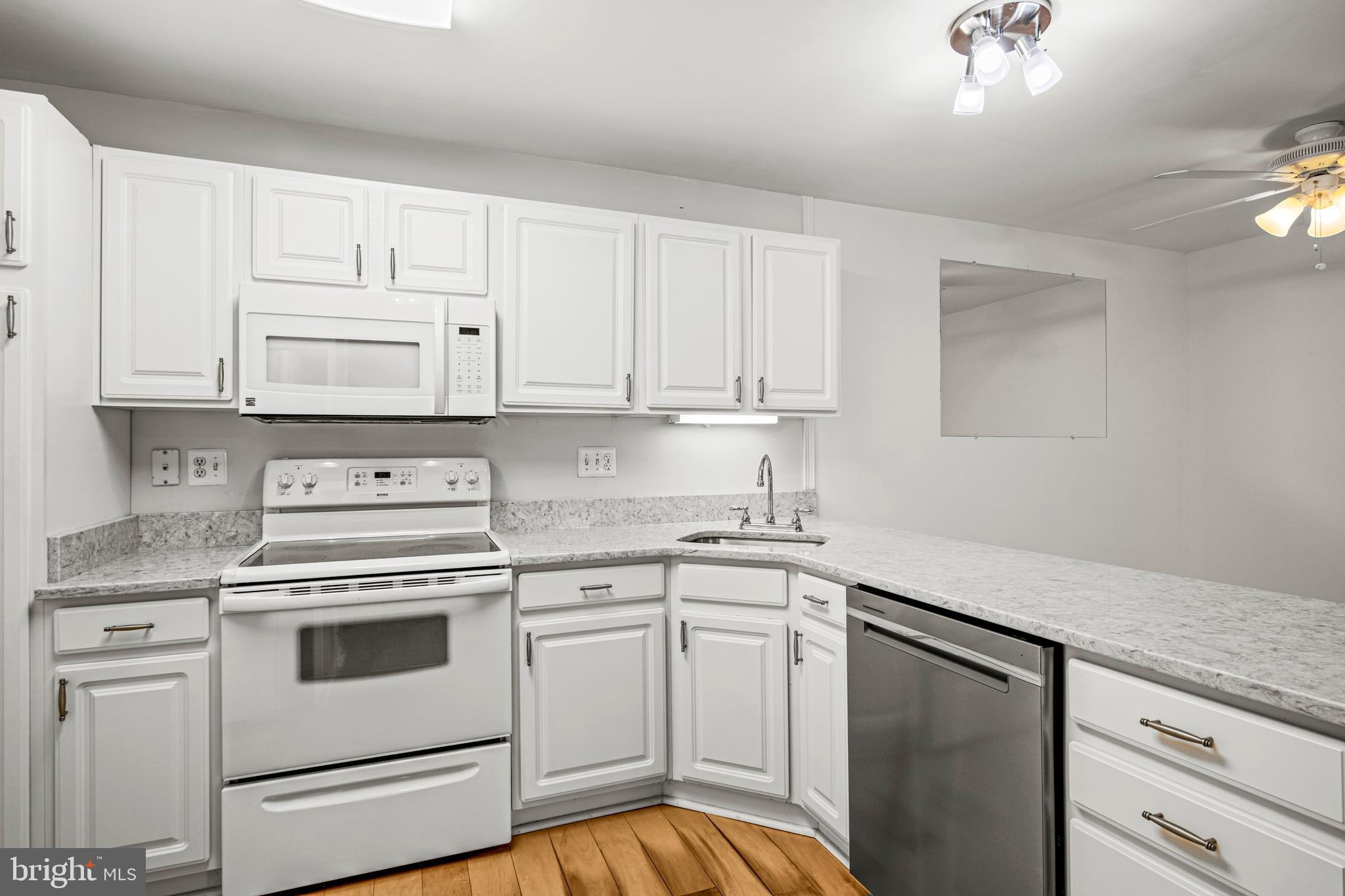 WINIFRED MANOR - Residential