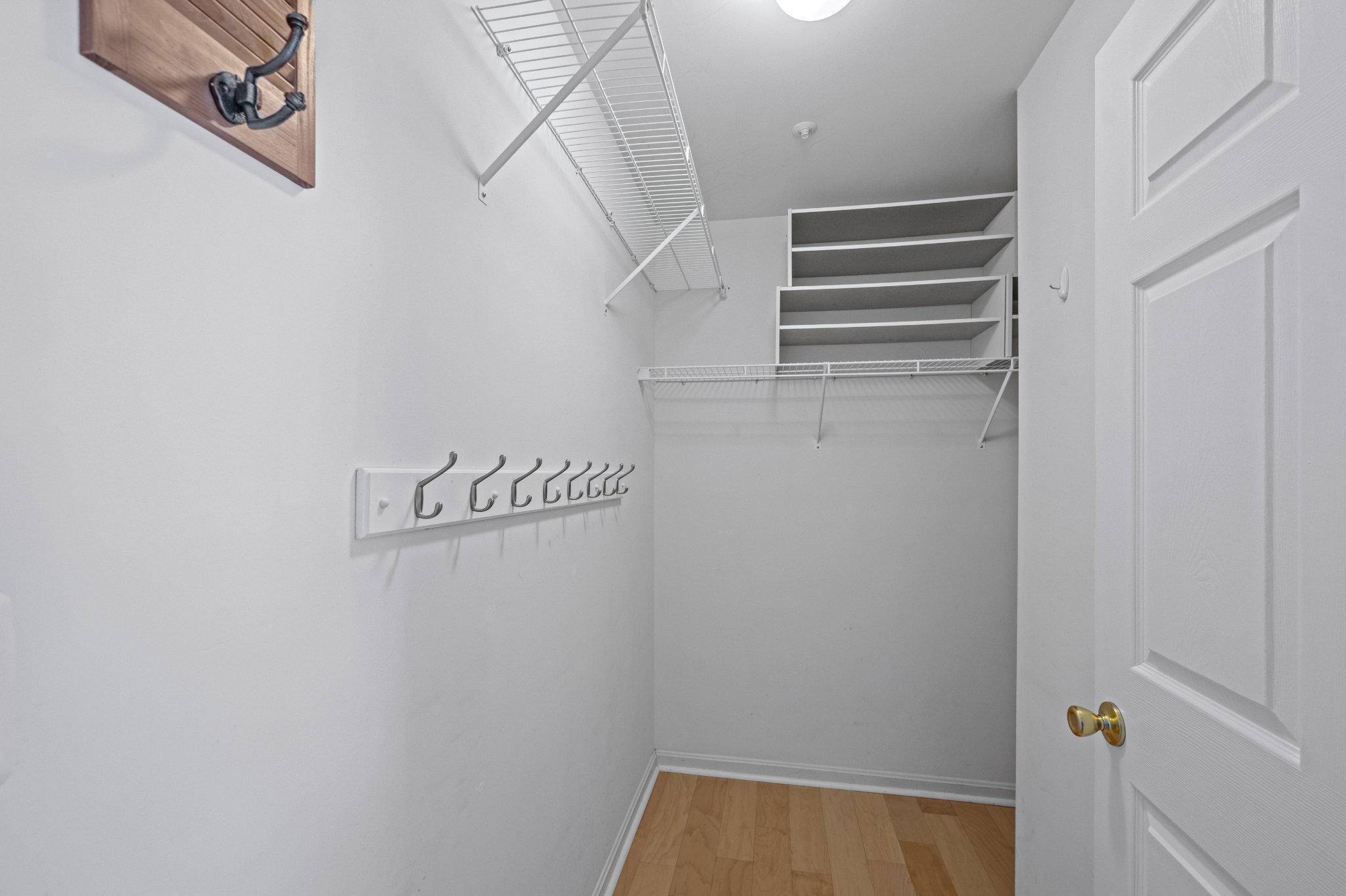 WINIFRED MANOR - Residential