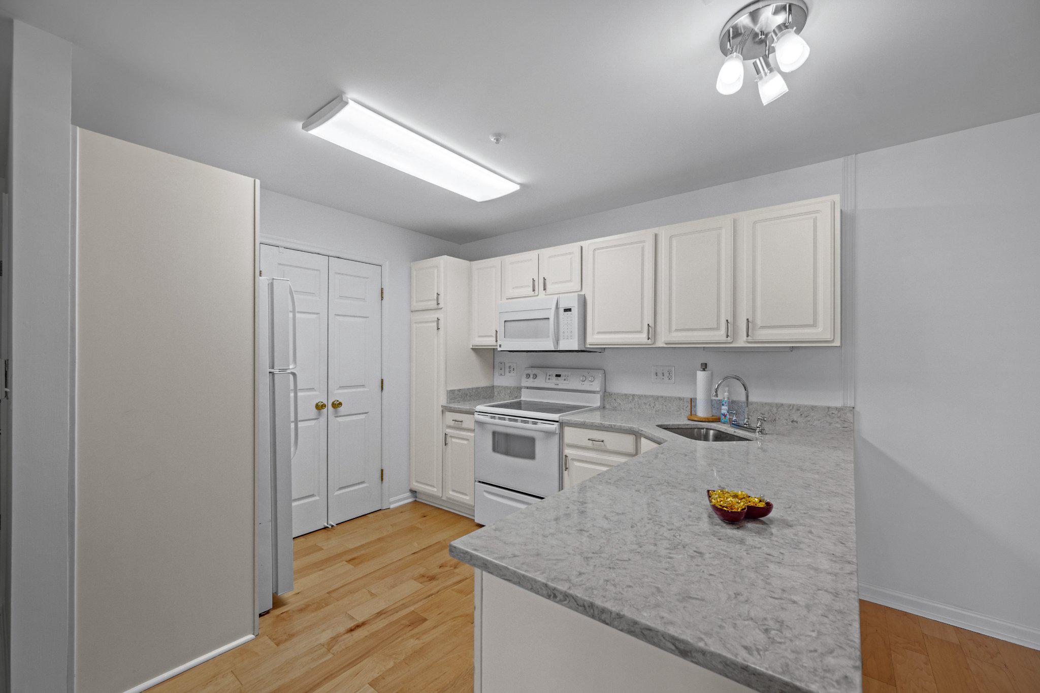 WINIFRED MANOR - Residential