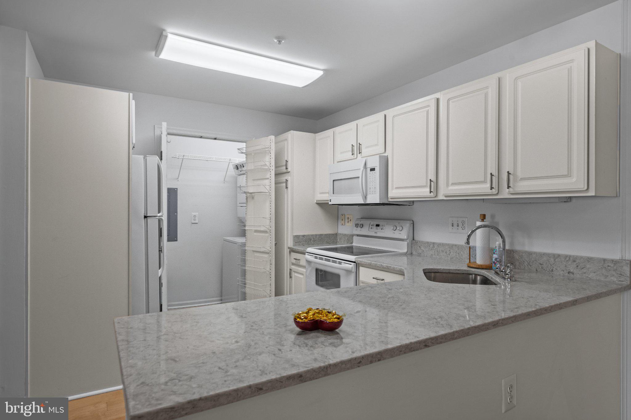 WINIFRED MANOR - Residential