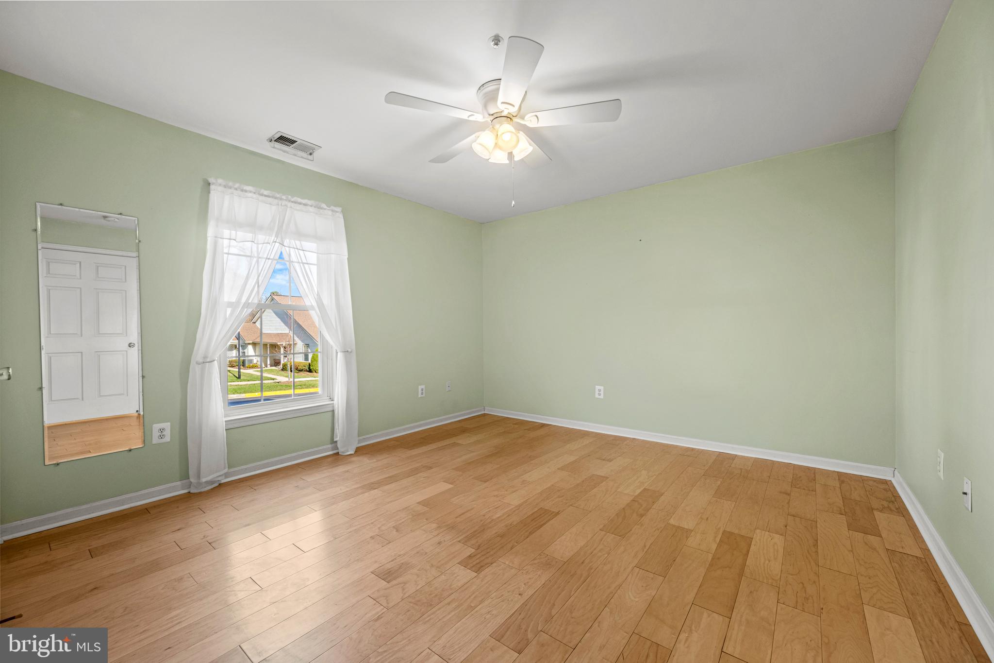 WINIFRED MANOR - Residential