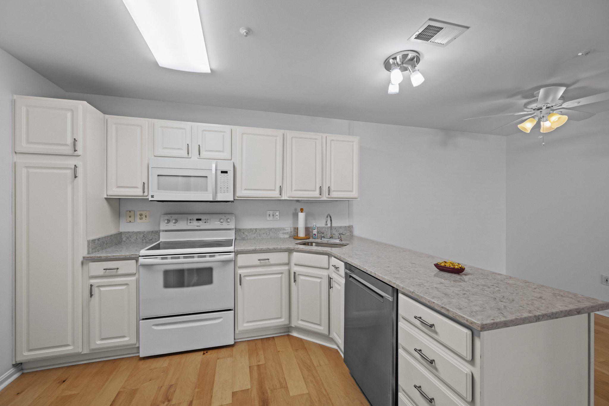 WINIFRED MANOR - Residential