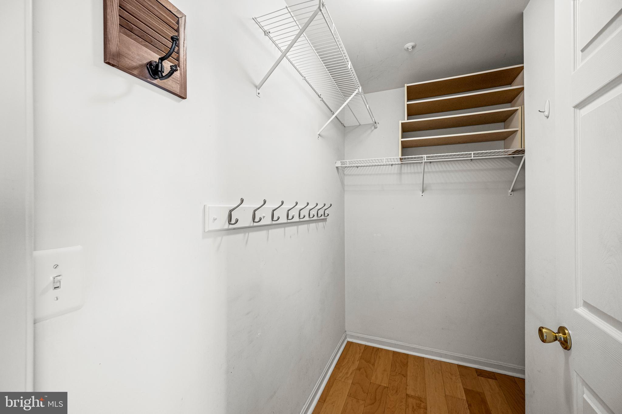 WINIFRED MANOR - Residential