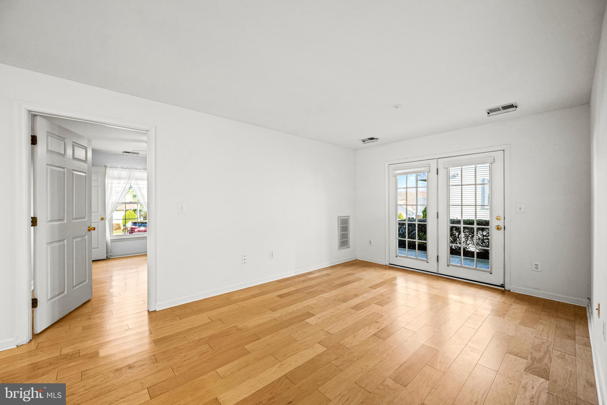 WINIFRED MANOR - Residential