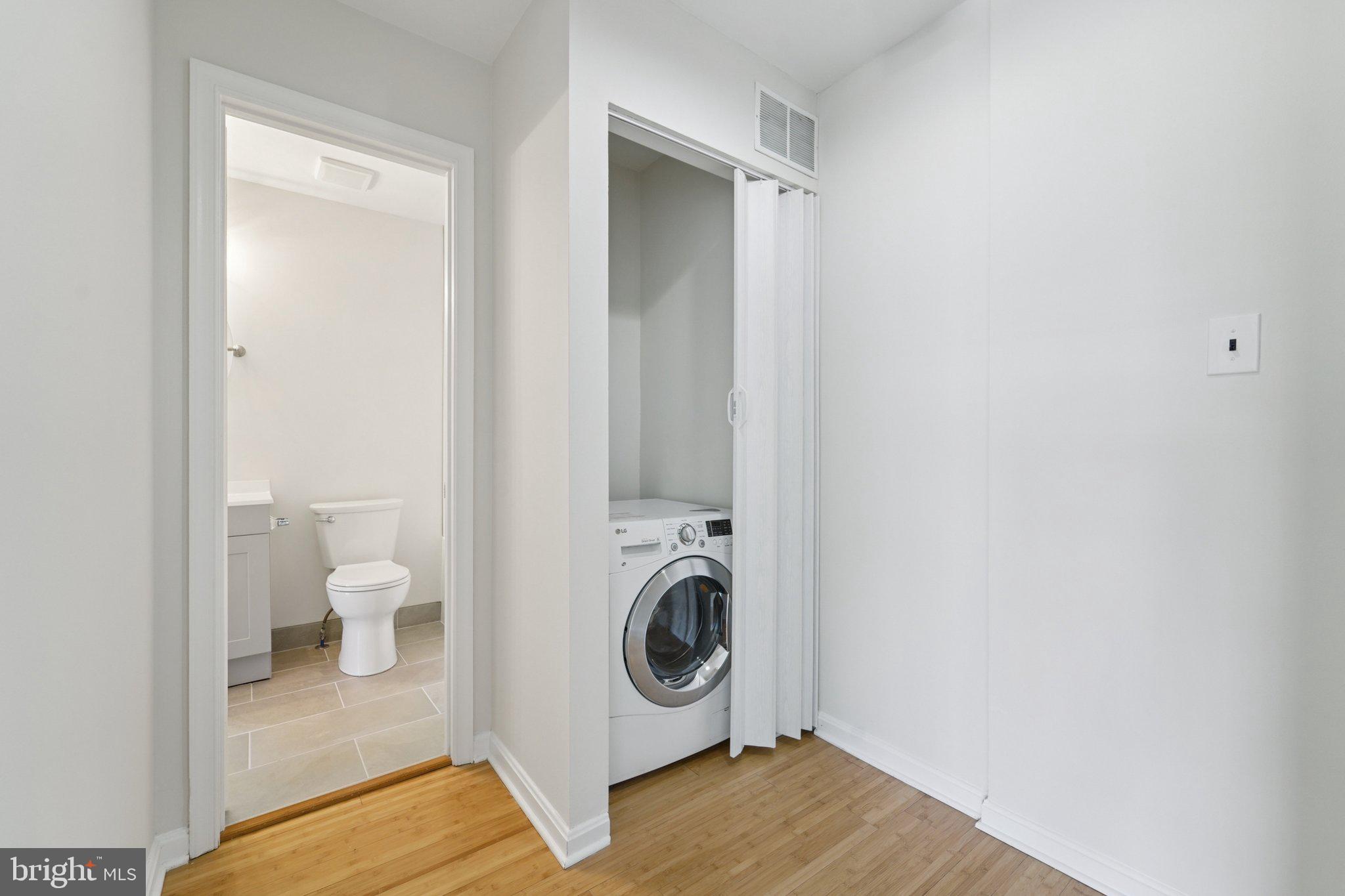 LAUREL LAKES PLAT 2 - Residential