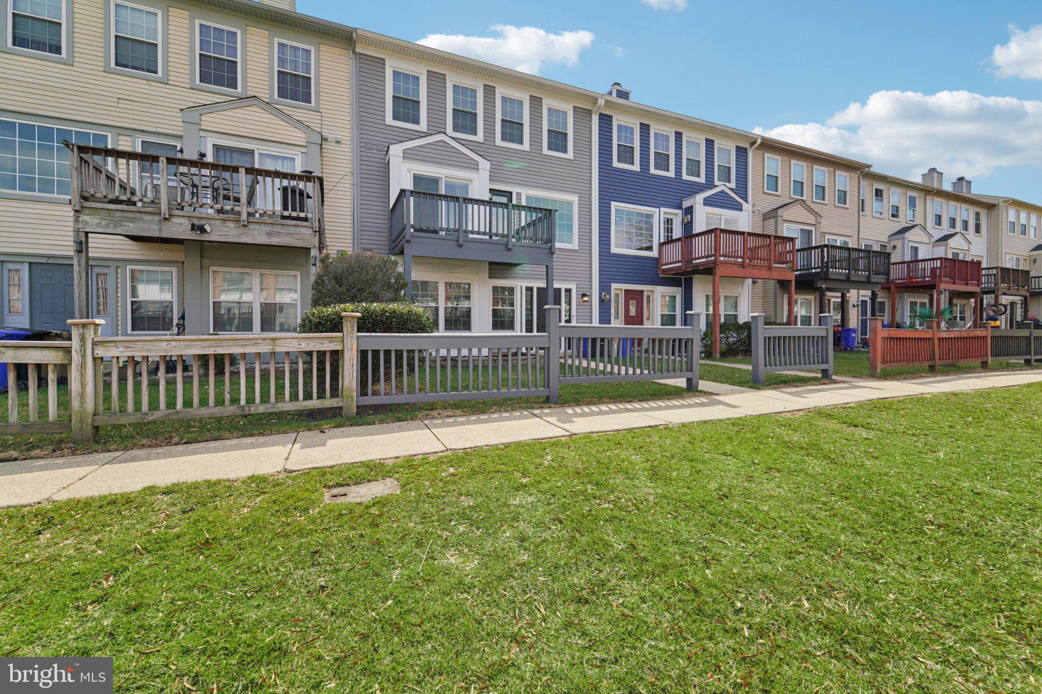 LAUREL LAKES PLAT 2 - Residential