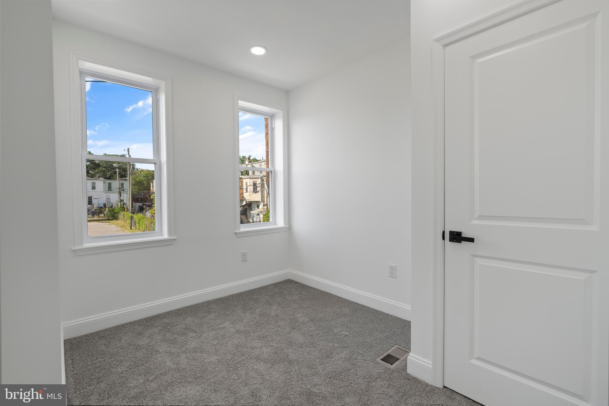 OLIVER - Residential