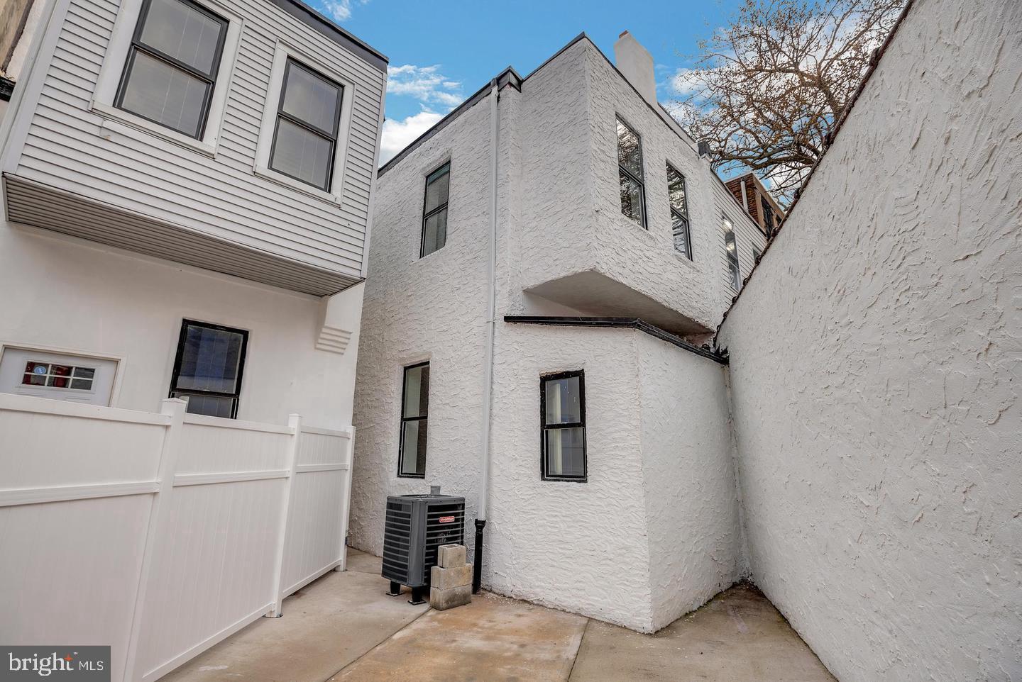 PHILADELPHIA (NORTHWEST) - Residential Income