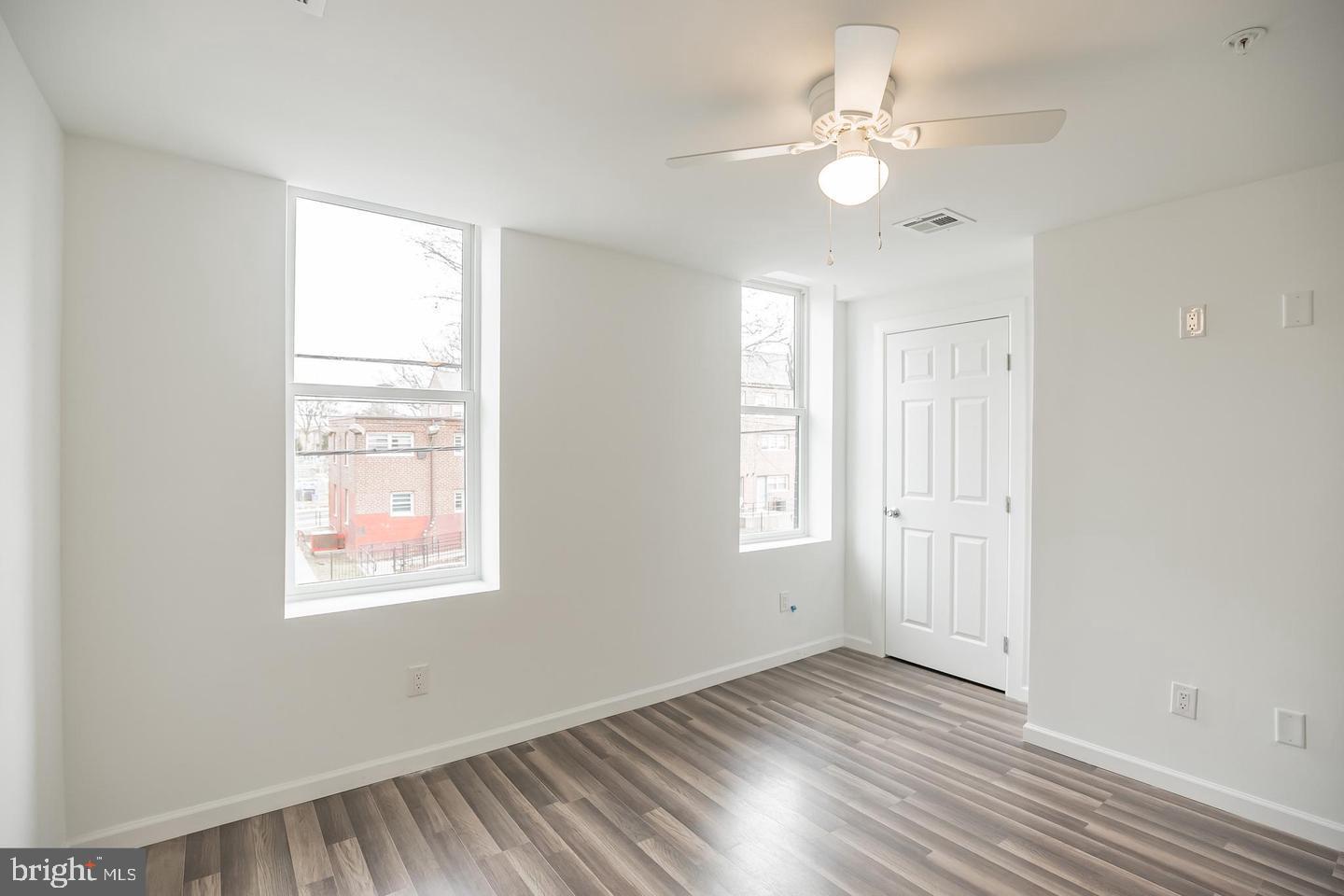 PHILADELPHIA (NORTHWEST) - Residential Income