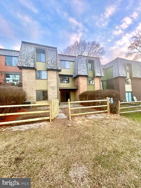 9533 FERN HOLLOW