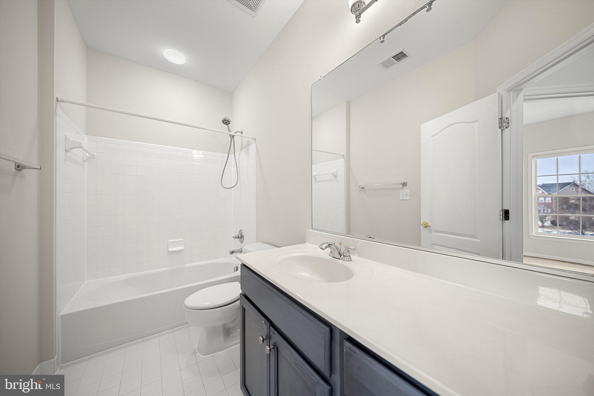 BROADLANDS SOUTH - Residential