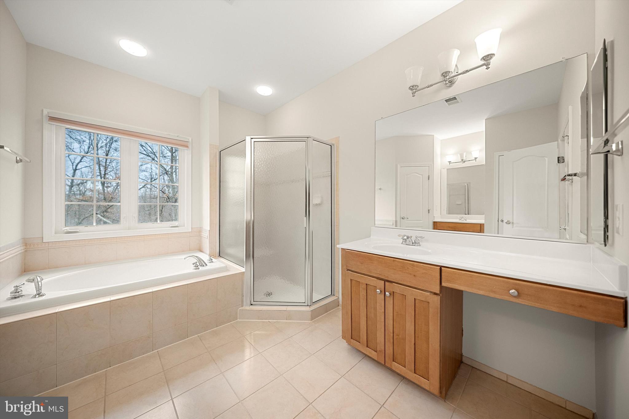 BROADLANDS SOUTH - Residential