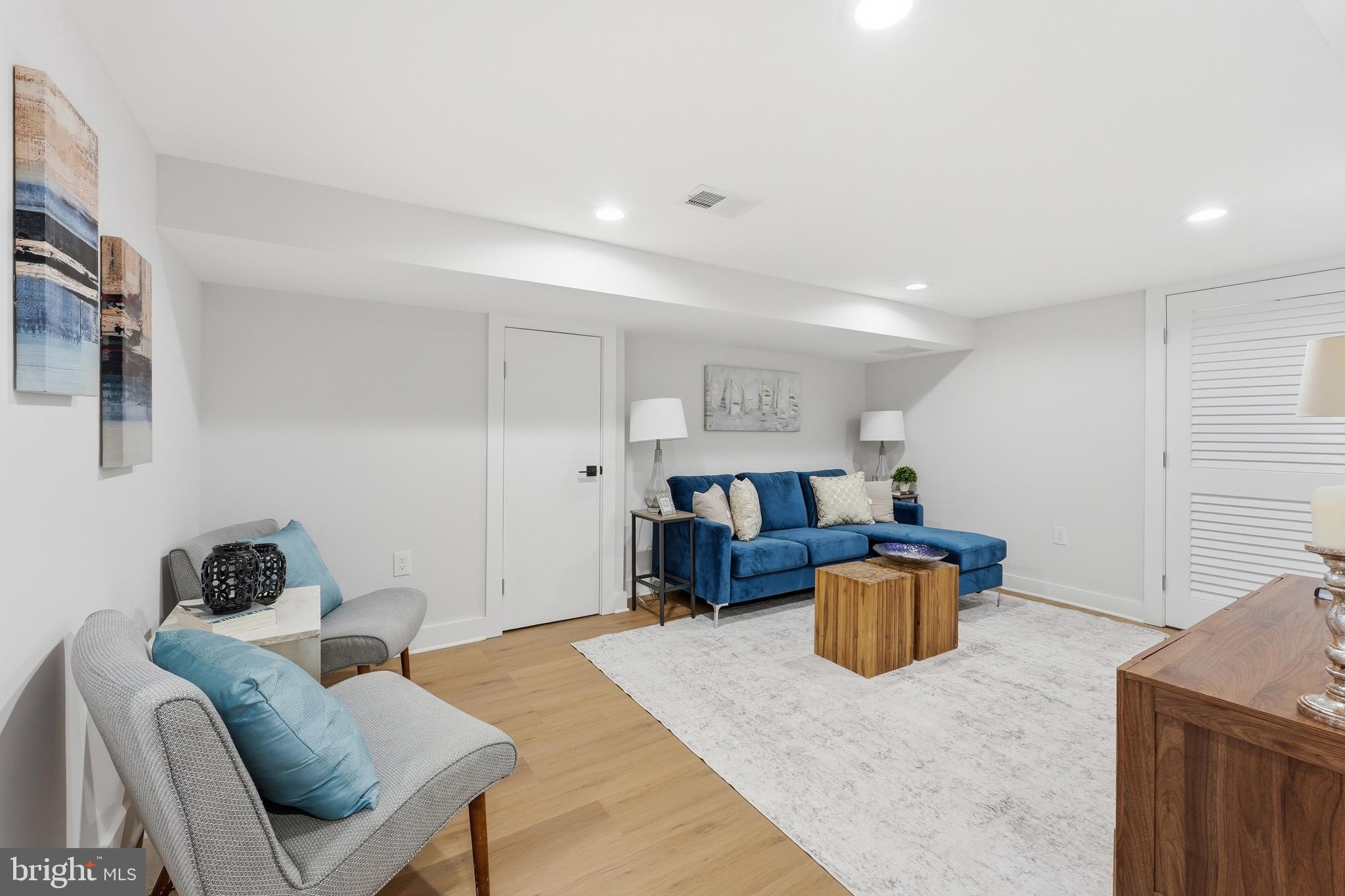 NORTHWOOD VILLAGE - Residential