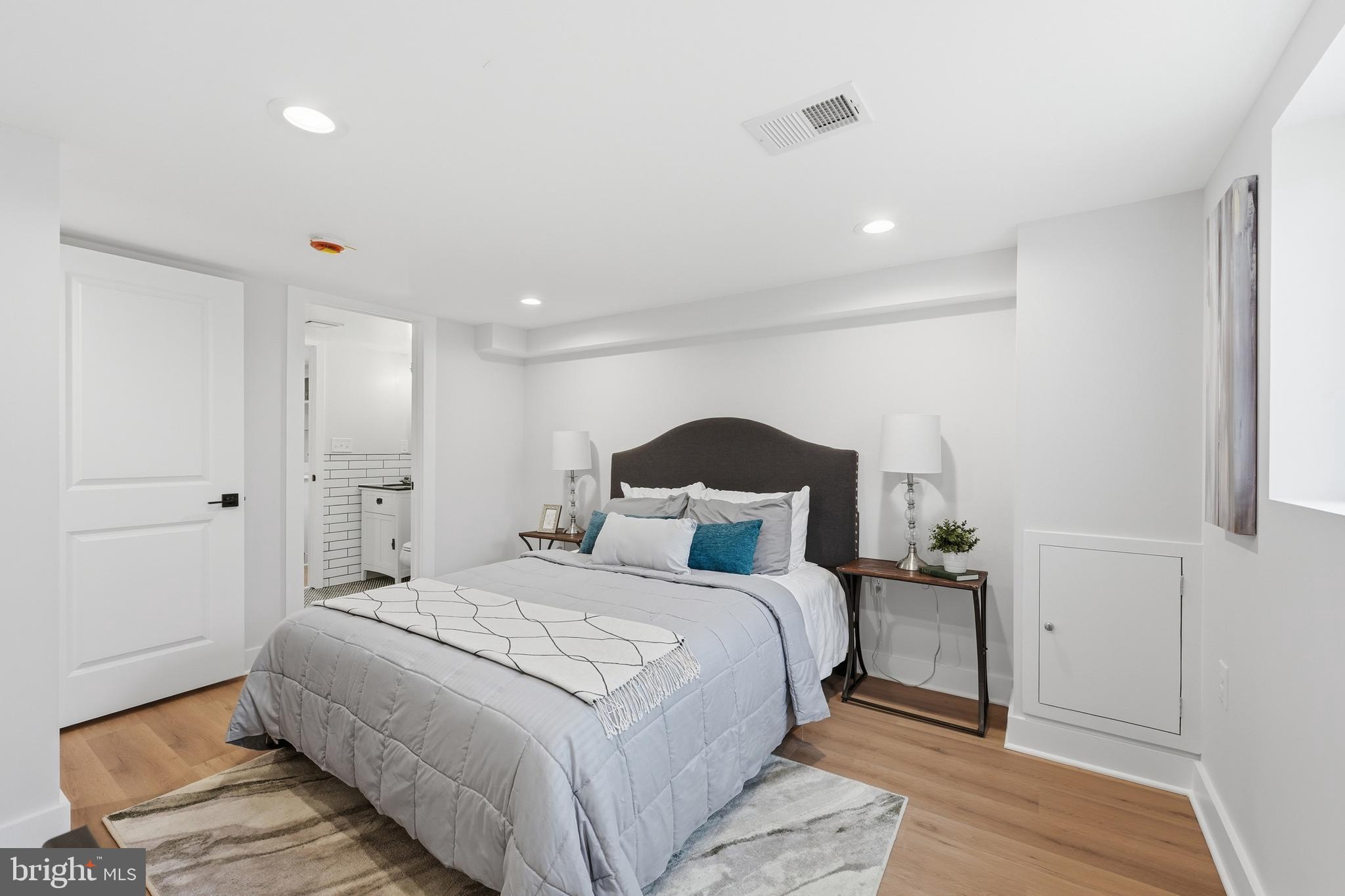 NORTHWOOD VILLAGE - Residential