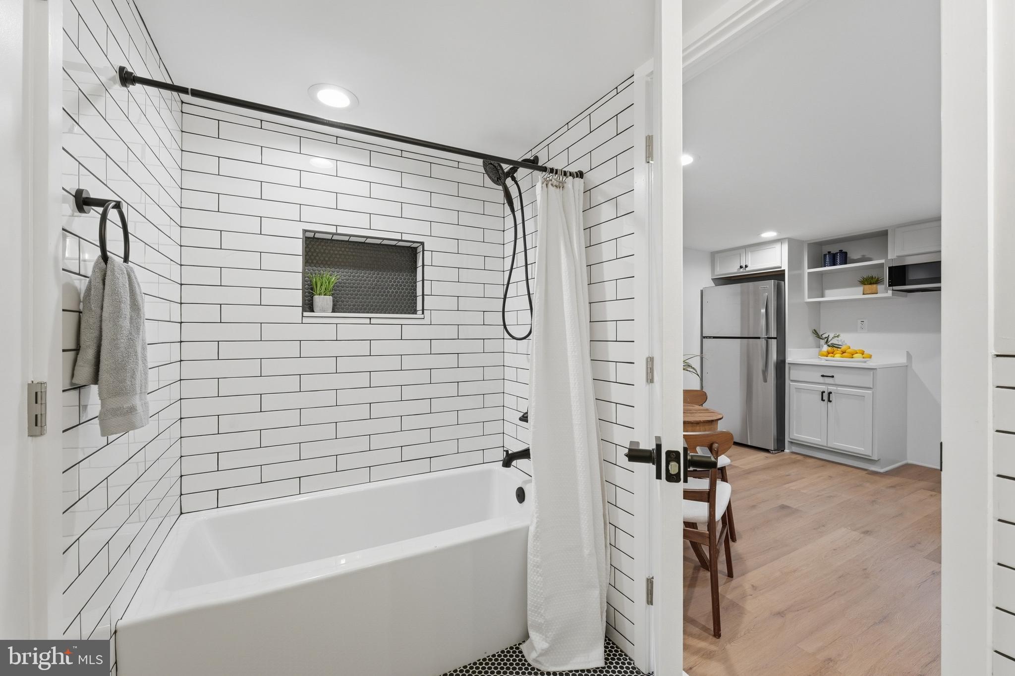 NORTHWOOD VILLAGE - Residential